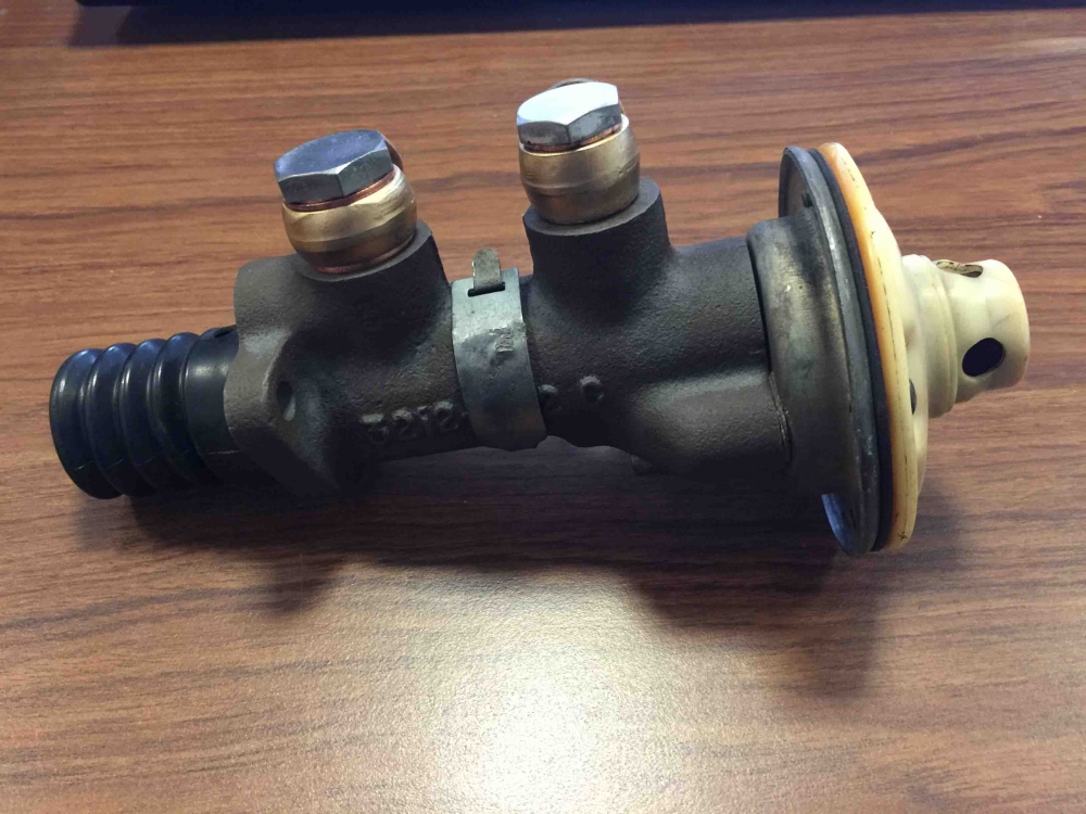 JAGUAR XKE E TYPE BRAKE MASTER CYLINDER C26767 Series 1 For Sale