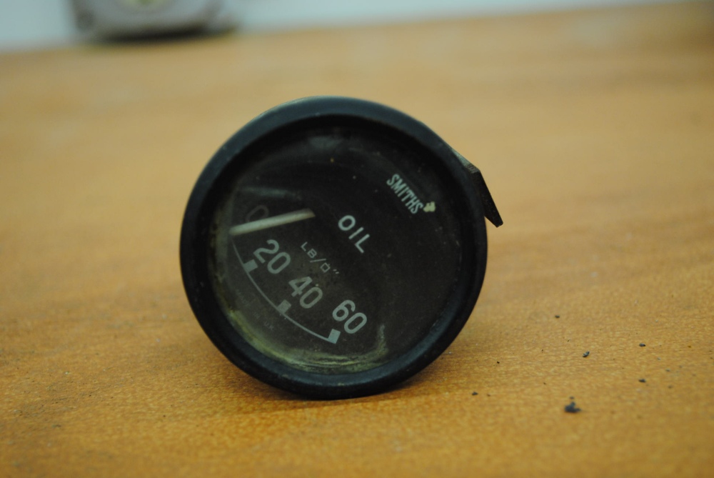 1969 JAGUAR XKE E type 2 2 Smiths Oil Gauge Made in UK For Sale