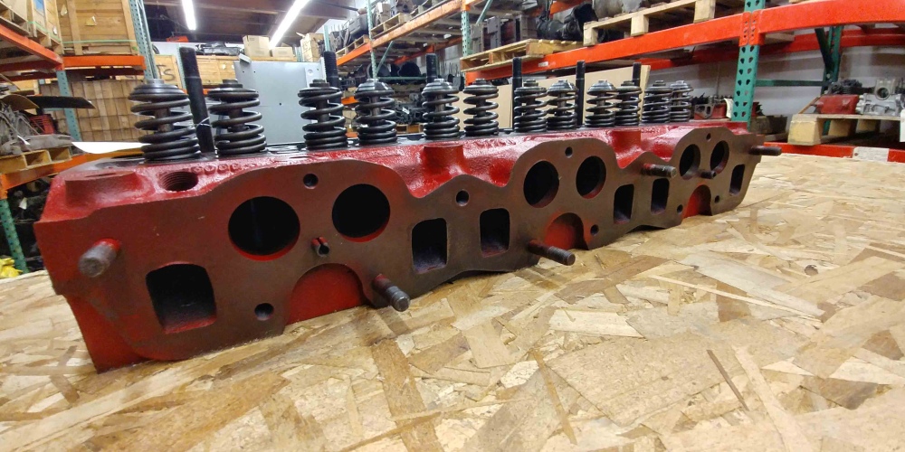 Triumph TR250 TR6 Cylinder Head Good Condition Engine Head 6871 Motor