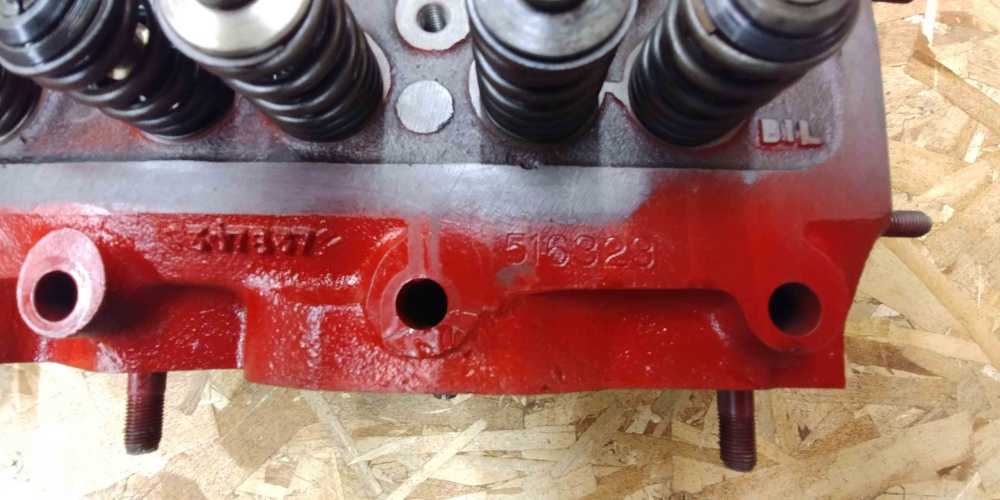 Triumph TR250 TR6 Cylinder Head Good Condition Engine Head 6871 Motor