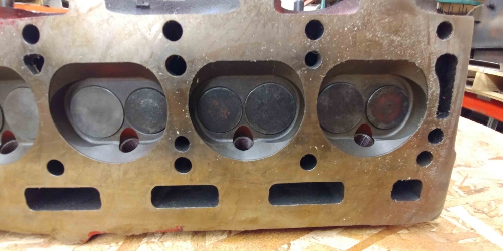 Triumph TR250 TR6 Cylinder Head Good Condition Engine Head 6871 Motor