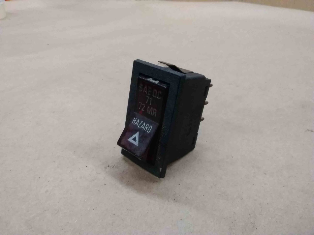 Volvo 140 240 Early Hazard Switch SAE OC 71 72 MR 070476 OEM