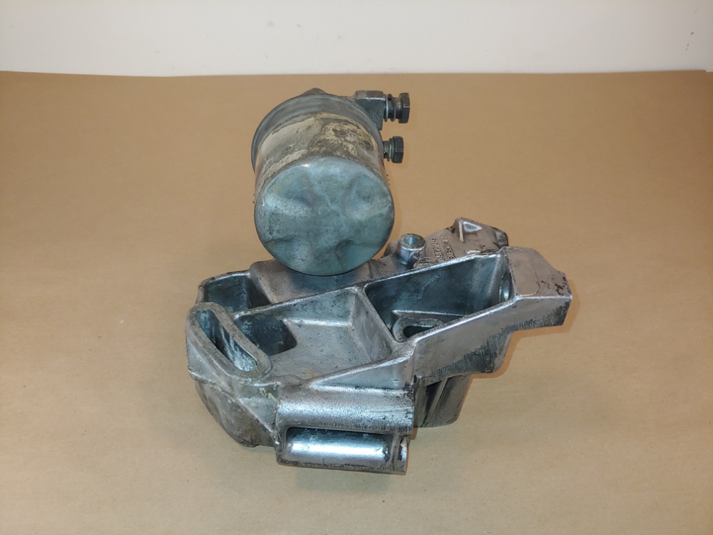Mercedes W126 W123 300D Power Steering Pump Bracket / Fuel Filter