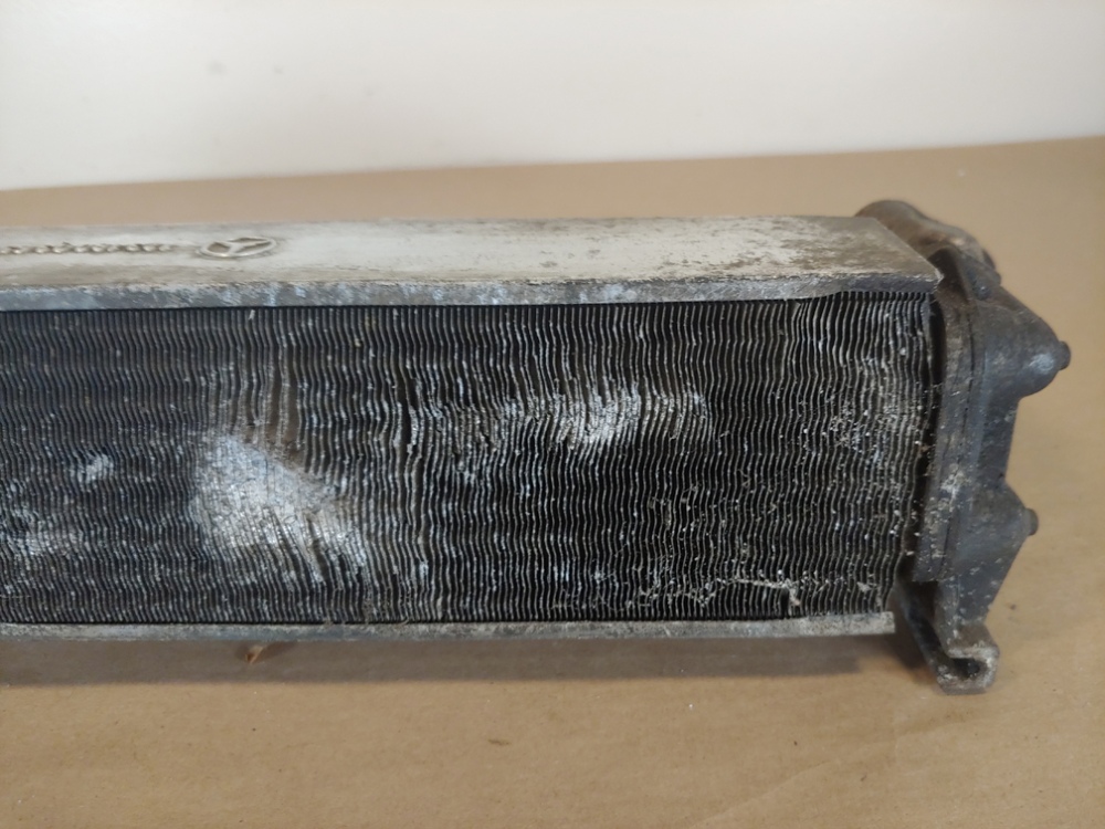 Mercedes Benz W123 300D CD SD Oil Cooler 1231800365 OEM For Sale