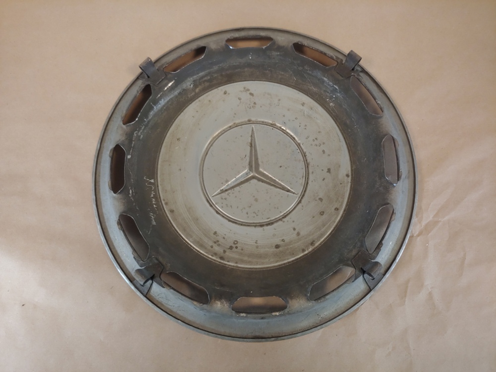 Mercedes Benz Vintage Hubcap 15 inch Wheel Cover with Black Center OEM