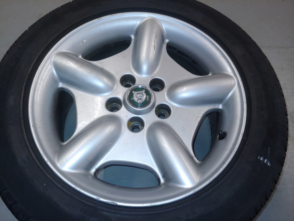 Jaguar XK8 17 inch Alloy Wheel MJA6116 with Michelin Tire 245/50 ZR17