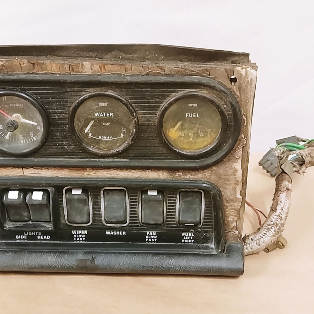 Jaguar XJ6 S1 Center Dash Instrument Gauge Cluster Switch Panel OEM