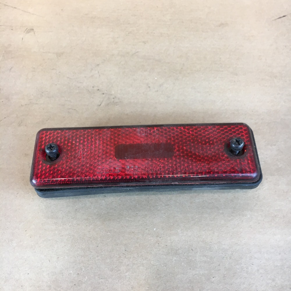 OEM Koito Red Square Side Marker Light Lamp Assembly Lens 23274743