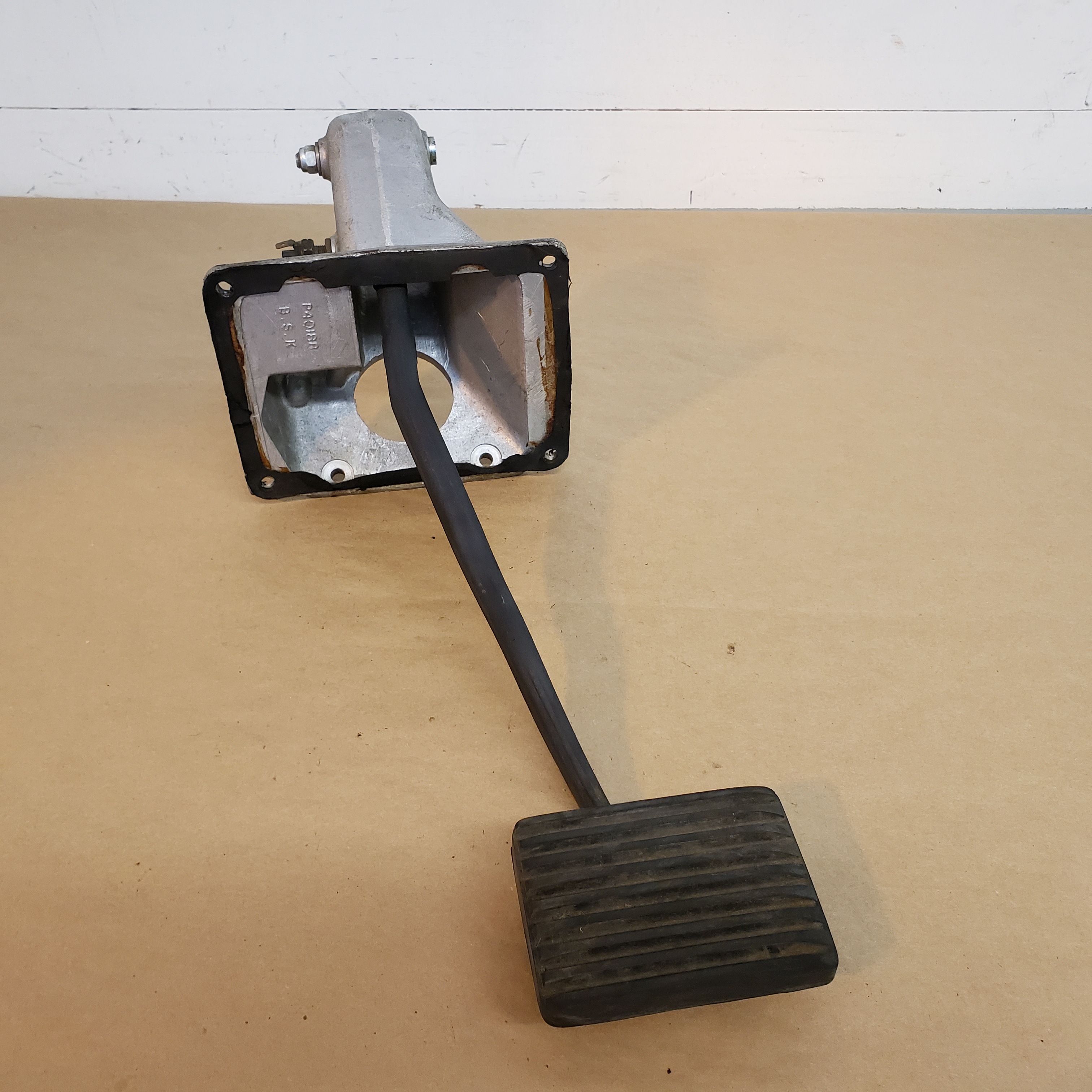 Jaguar XJS Original Brake Pedal Box with Pedal OEM For Sale, Seattle WA