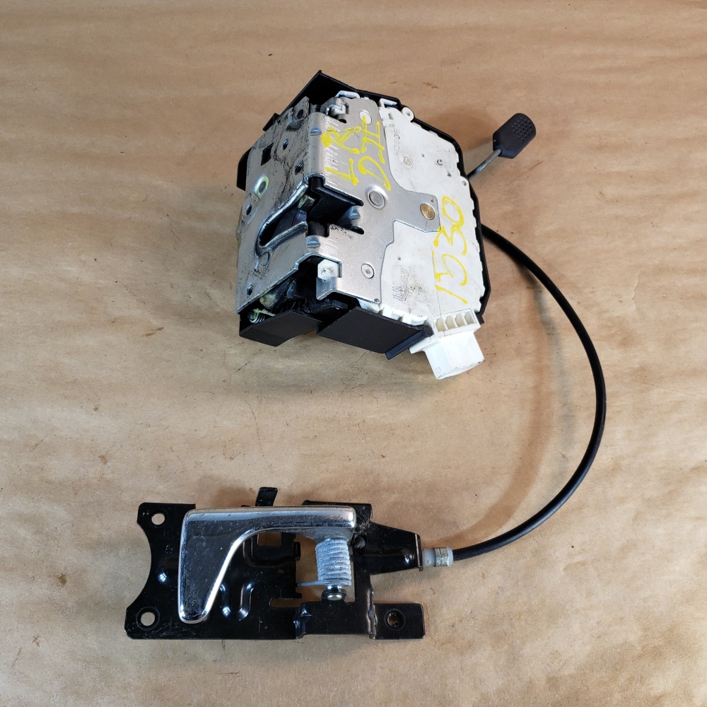 Land Rover Discovery 2 199904 LH Left Rear Door Lock Latch Interior Handle OEM For Sale