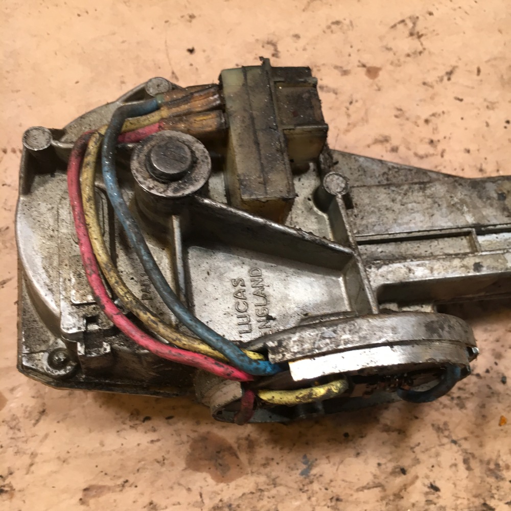 OEM 198087 Jaguar XJ6 XJ12 Windshield Wiper Gearbox Only LUCAS 75967B