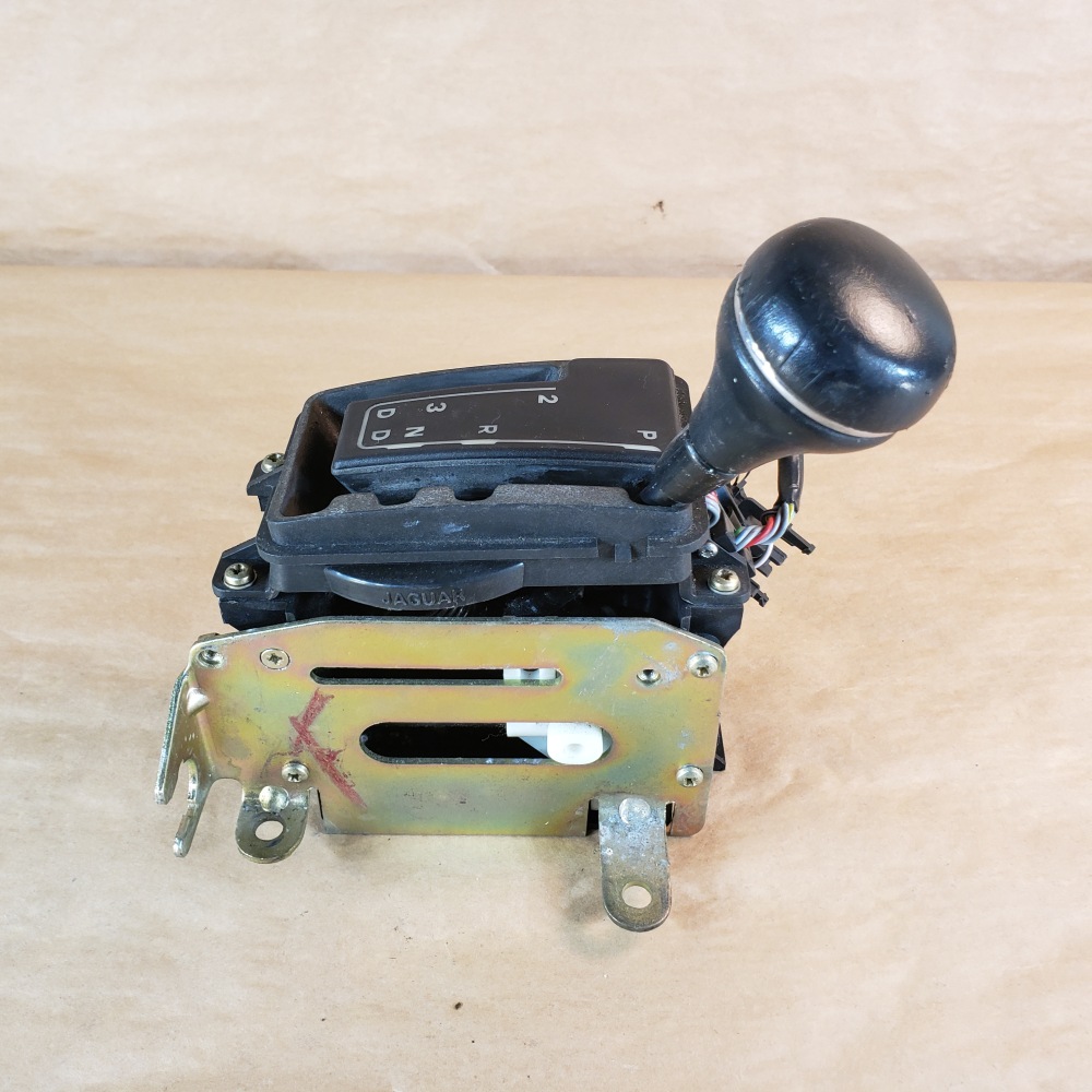 07-09 Jaguar X150 XK Automatic Transmission Floor Gear Shifter 6W837K004CC OEM