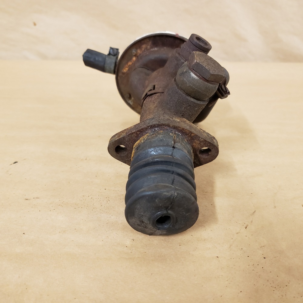 Jaguar EType XKE 196475 Original Brake Master Cylinder Lockheed