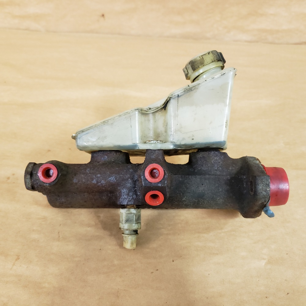 MG MGB 19751980 Original Brake Master Cylinder AP 3212450 w