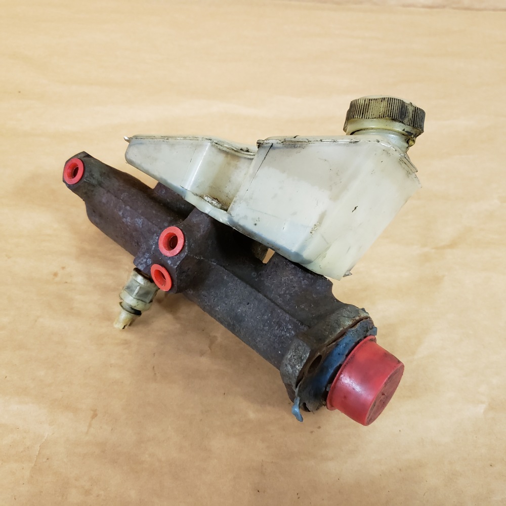 MG MGB 19751980 Original Brake Master Cylinder AP 3212450 w