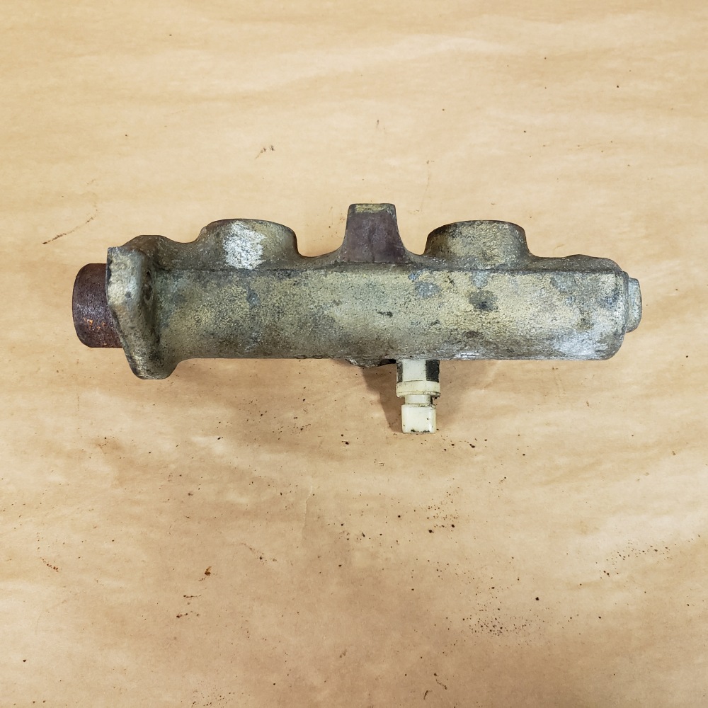 MG MGB 19751980 Original Brake Master Cylinder AP 3212450 OEM For