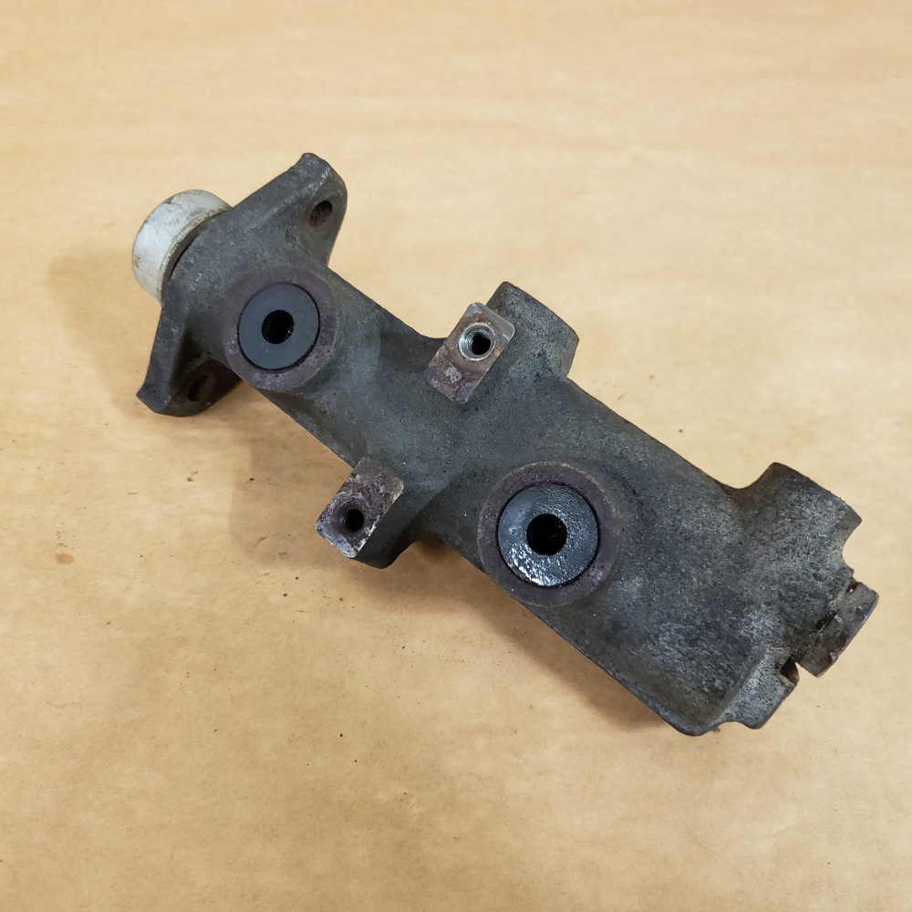 Triumph TR7 TR8 Original Brake Master Cylinder AP Lockheed 3212450 OEM