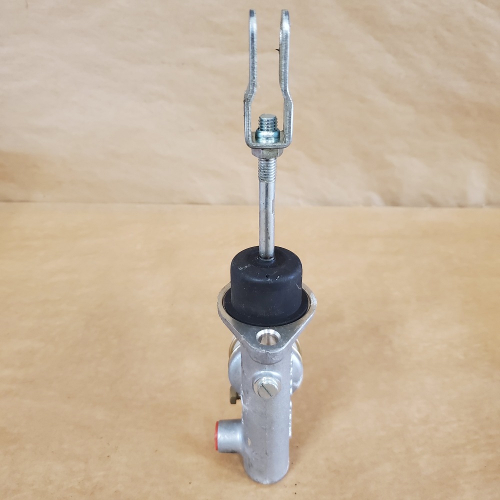 OEM 1990 - 1998 Nissan 240SX Clutch Master Cylinder 5/8