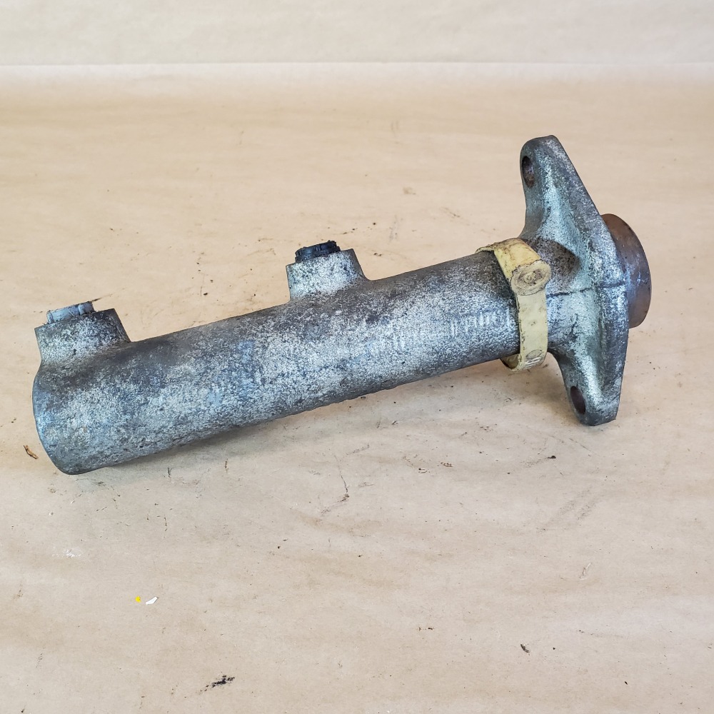 Jaguar XJ6 XJ12 XJS 197477 Original Brake Master Cylinder Girling OEM