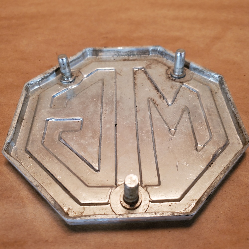 Original MG MGB Trunk Boot Lid Metal Octagon Badge Medallion 19741980 CHA545 For Sale, Seattle WA