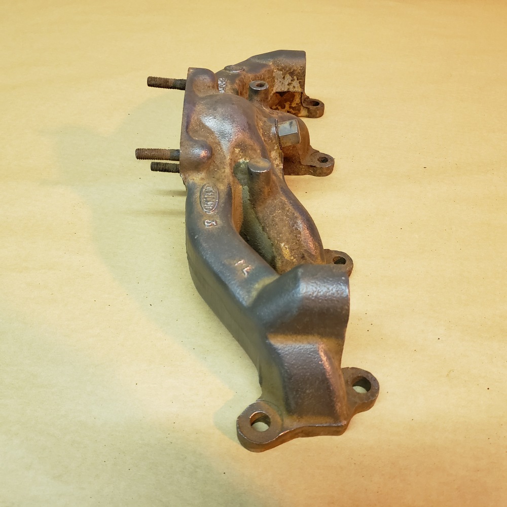 Land Rover V8 Original Right RH Exhaust Manifold ERC3985 OEM For Sale, Seattle WA
