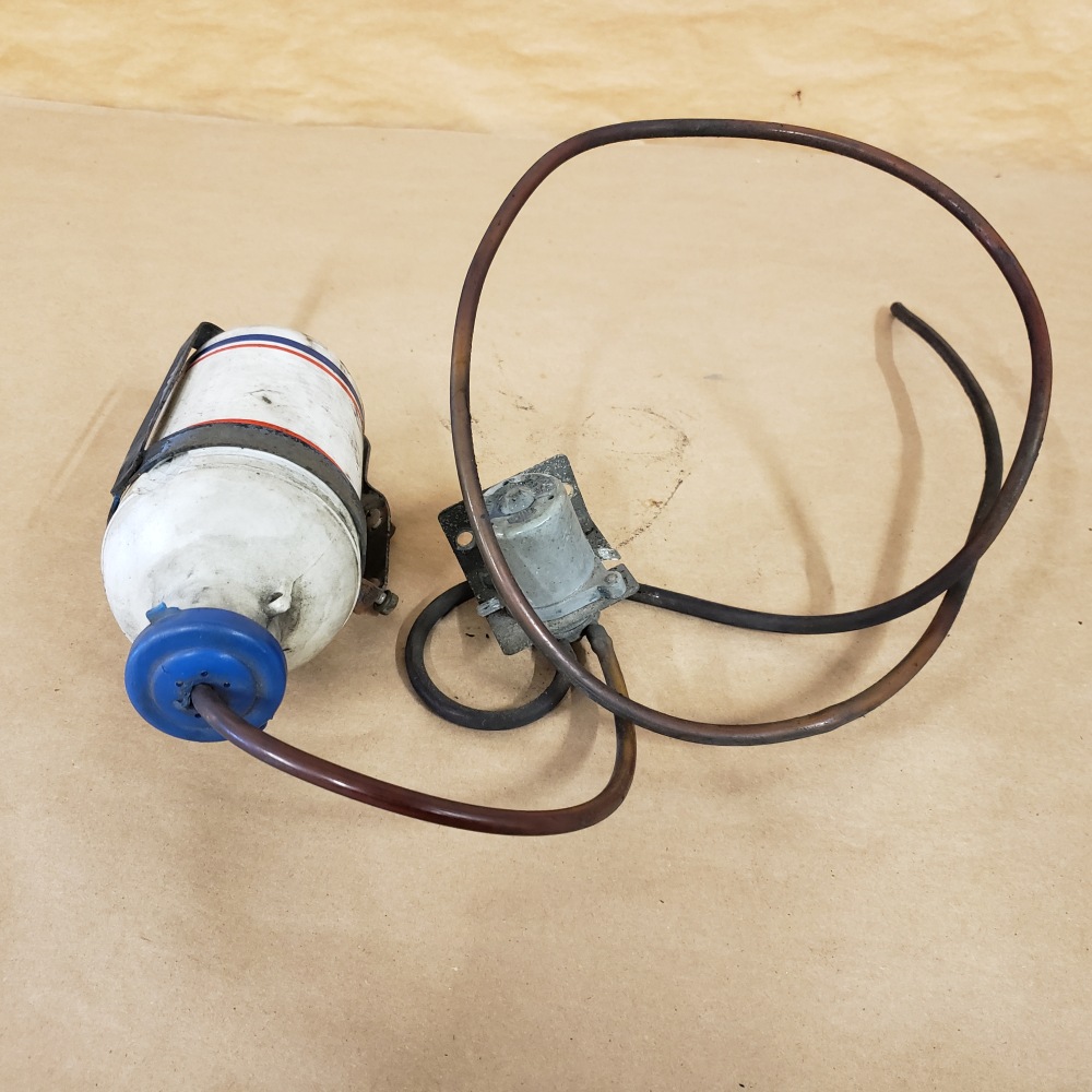 MG MGB 196272 Windshield Washer Bottle with Bracket and Pump For