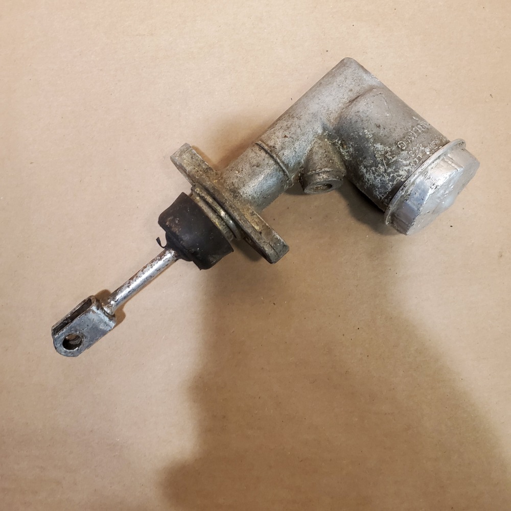 OEM 19671976 Triumph TR6 TR250 Girling Clutch Master Cylinder Original