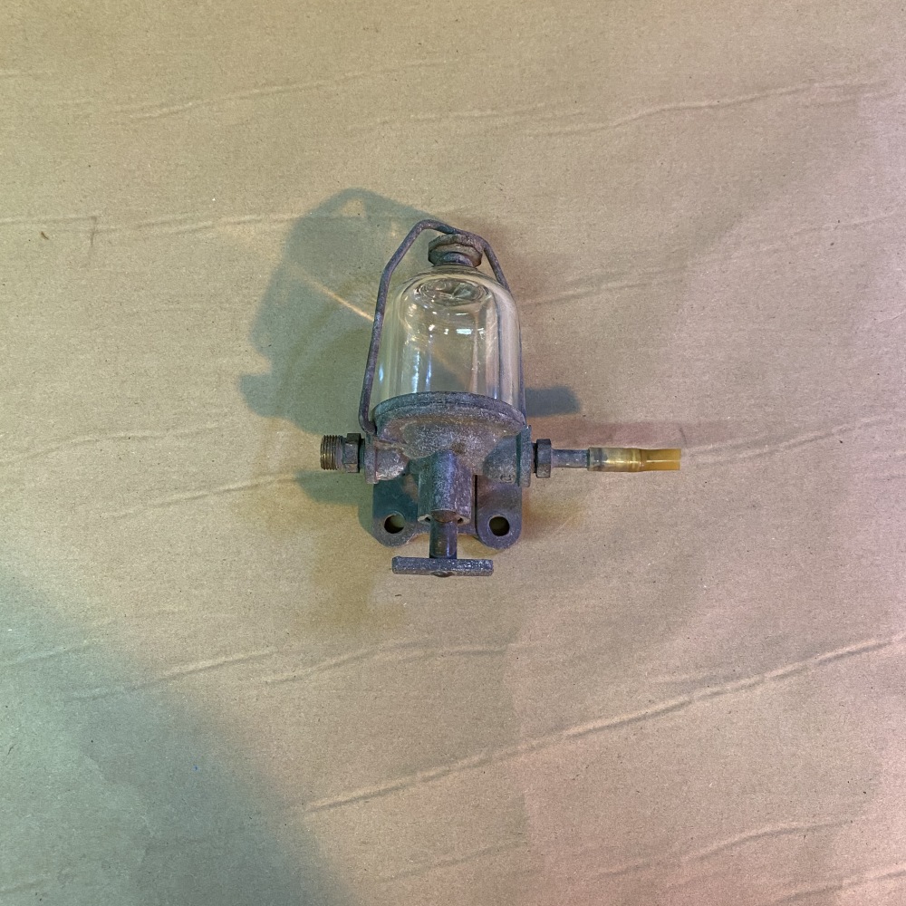 Original Daimler Dart SP250 AC Delco Glass Bowl Fuel Filter Assembly