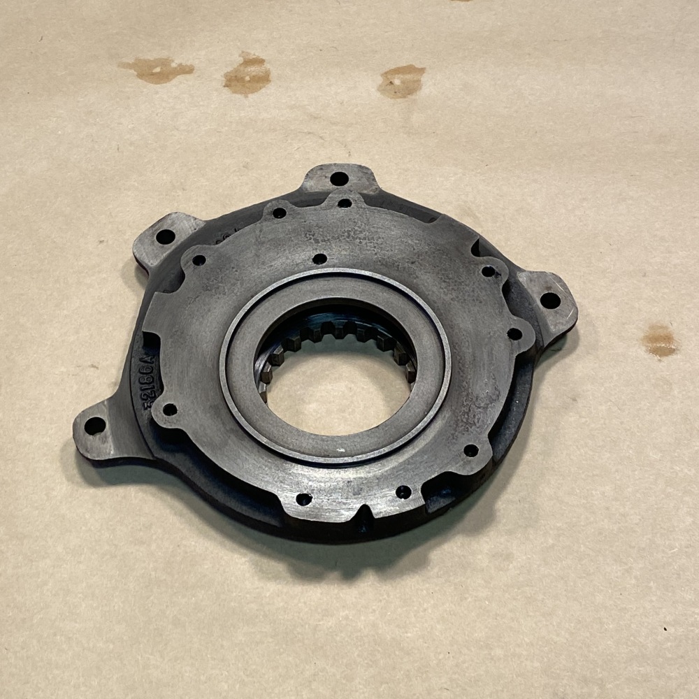 Original Jaguar XKE S3 V12 Oil Pump Housing with Inner and Outer Gear