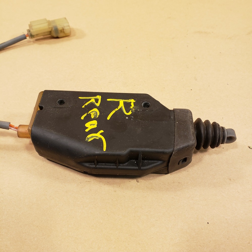 Land Rover Discovery 1 199498 Original Right RH Rear Door Lock