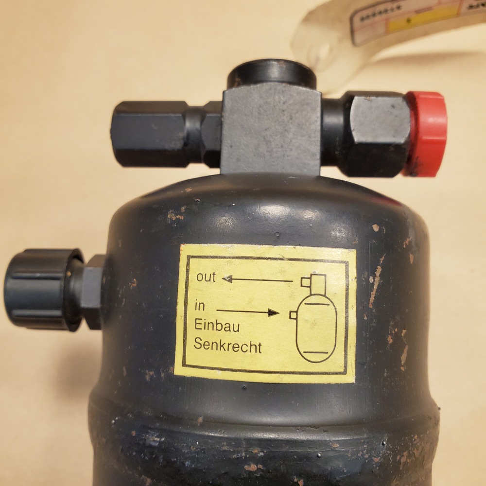 NOS Jaguar XJ6 Vanden Plas A/C Vertical Receiver Drier Bottle CAC2338