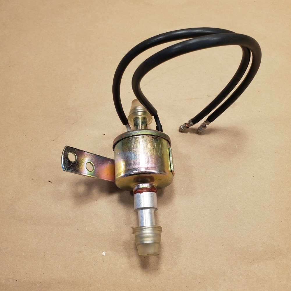 NOS Jaguar XJ6 XJ12 Fuel Solenoid Valve Return Right Hand Side CBC4270