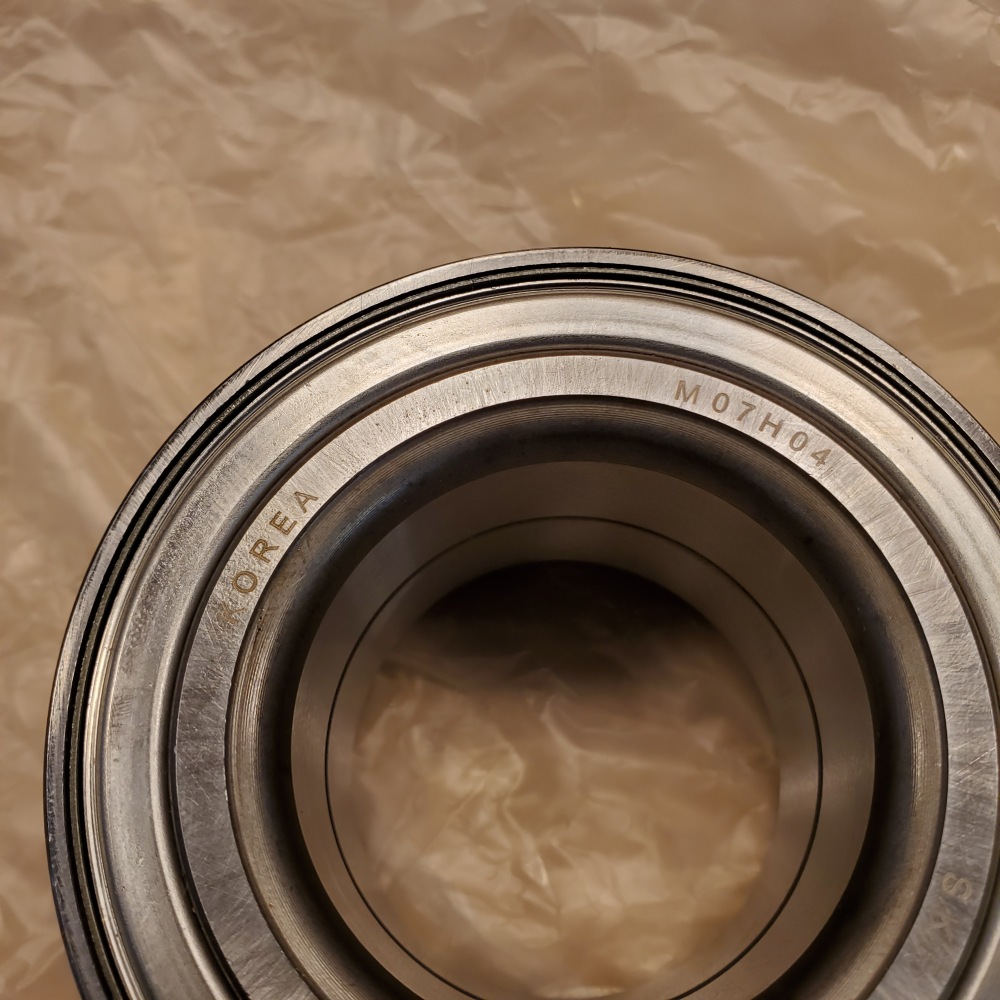 NOS SKF Jaguar Wheel Bearing for XK8 XJ8 MJA1830AE Original Fitment