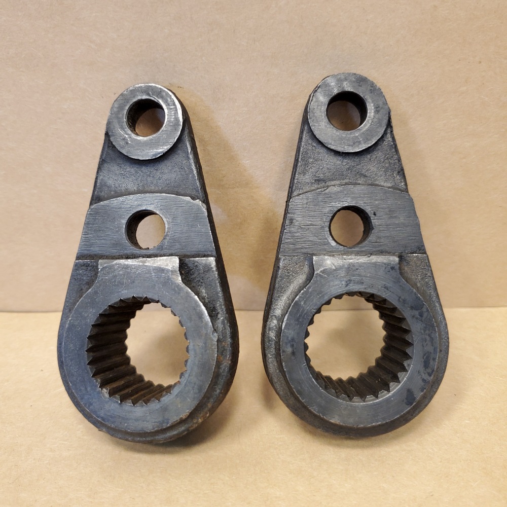 Jaguar XKE EType Series 1 2 Torsion Bar Mounting Bracket Pair C19379