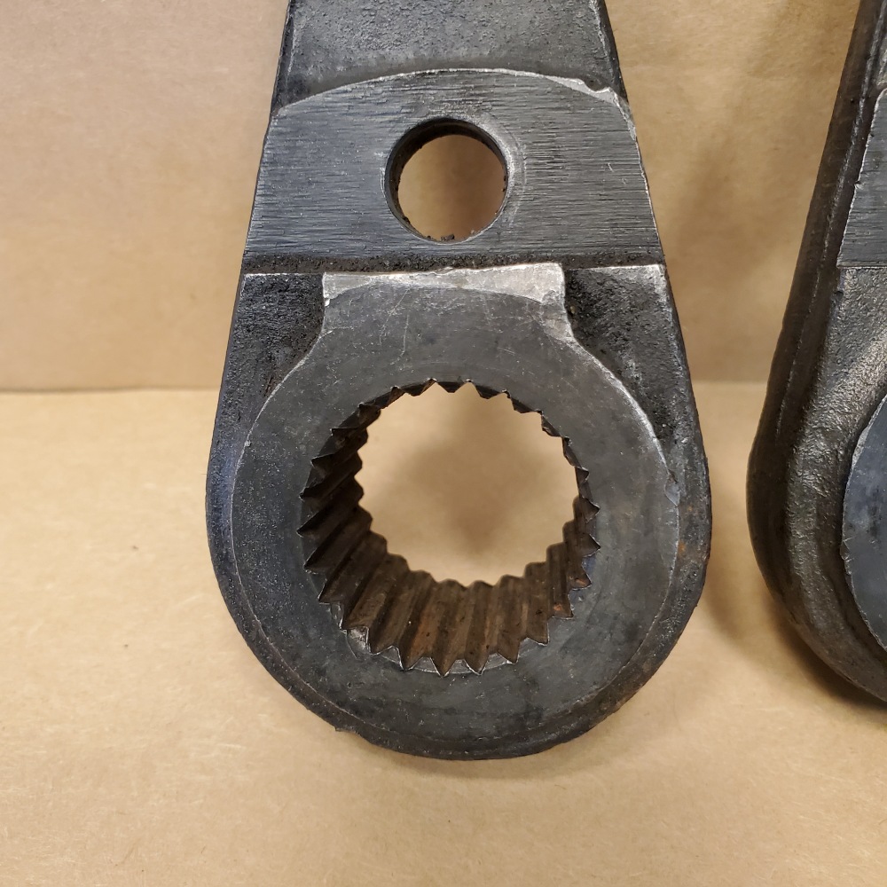 Jaguar XKE EType Series 1 2 Torsion Bar Mounting Bracket Pair C19379