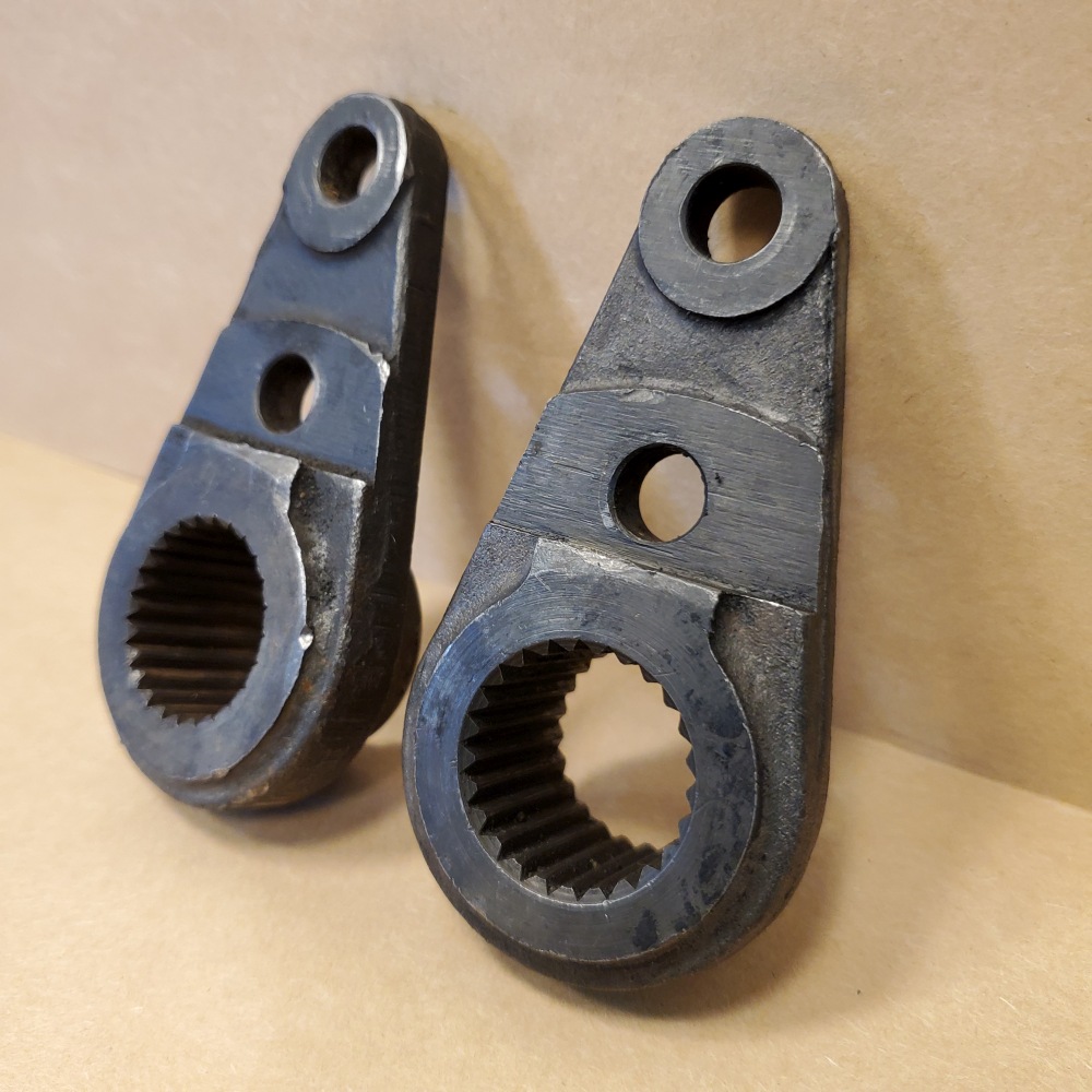 Jaguar XKE EType Series 1 2 Torsion Bar Mounting Bracket Pair C19379