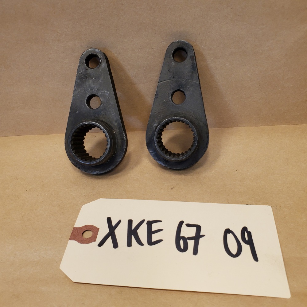 Jaguar XKE EType Series 1 2 Torsion Bar Mounting Bracket Pair C19379