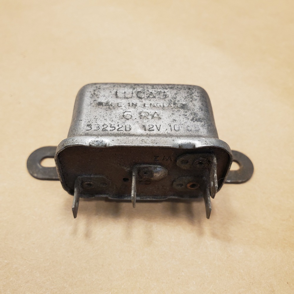 Original Lucas Jaguar XKE EType 6RA Alternator Relay 33252B 12V Date