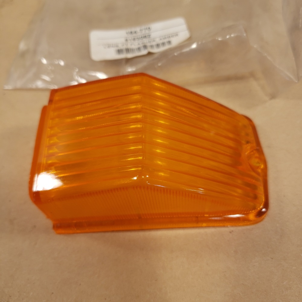 Front Flasher Marker Lamp Lens + Gaskets For MGB & Triumph – Amber/Clear – Lucas Replacement