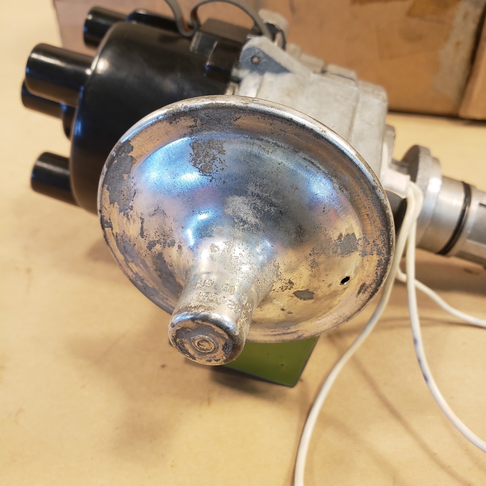 197780 MG MGB Lucas 41693A 45DE4 Distributor Dated 10/77 NOS For