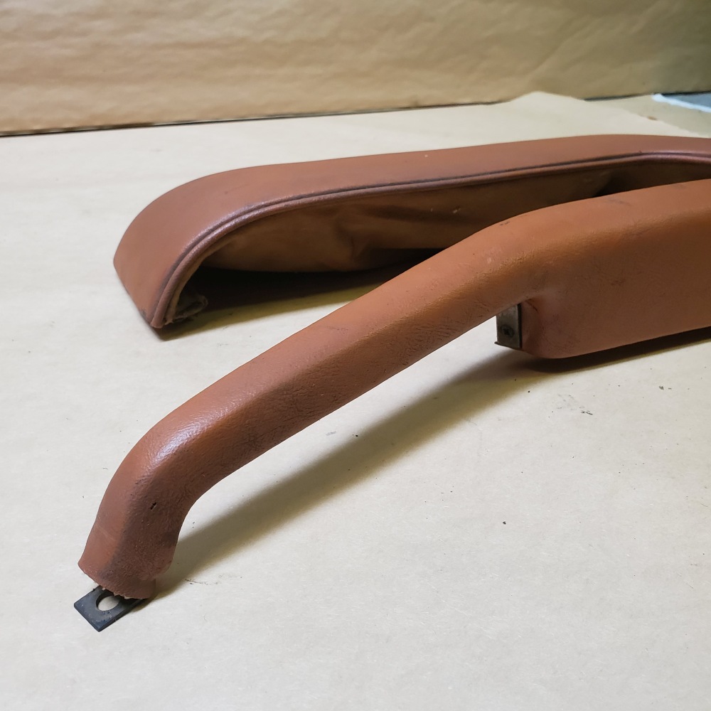 05-08 Jaguar S-Type X204 Rear Left Side Door Interior Armrest Panel SEL OEM