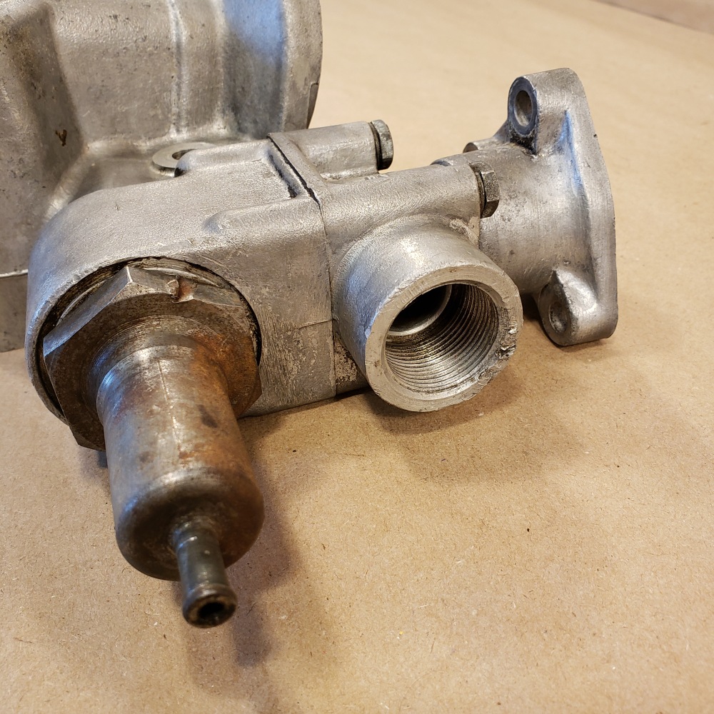 Original Jaguar XJ12 Series 3 XJS 5.3L V12 Engine Oil Filter Housing