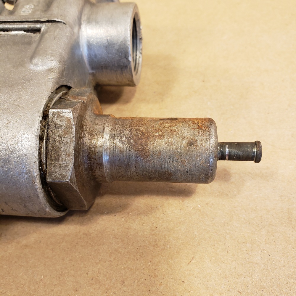 Original Jaguar XJ12 Series 3 XJS 5.3L V12 Engine Oil Filter Housing