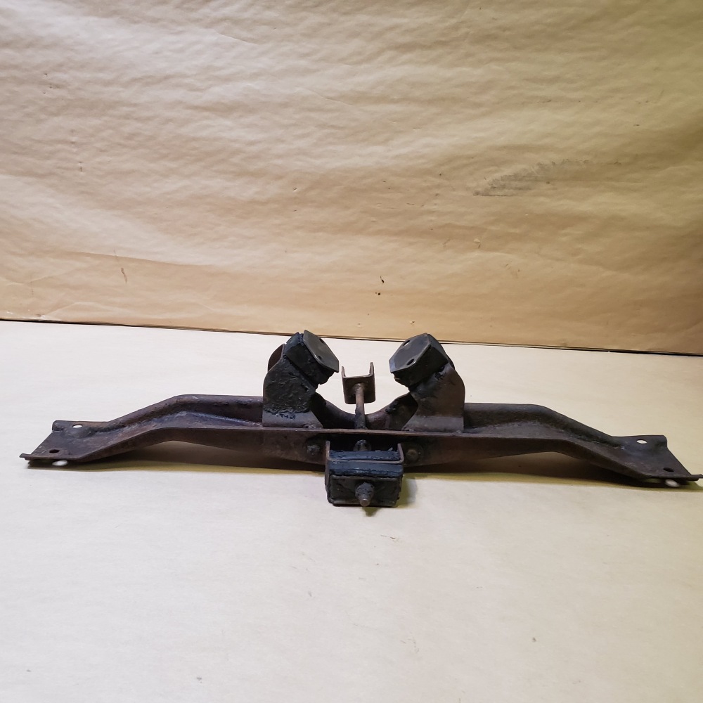 MGB MGBGT Transmission Cross Member Mounting Bracket With Rear Engine