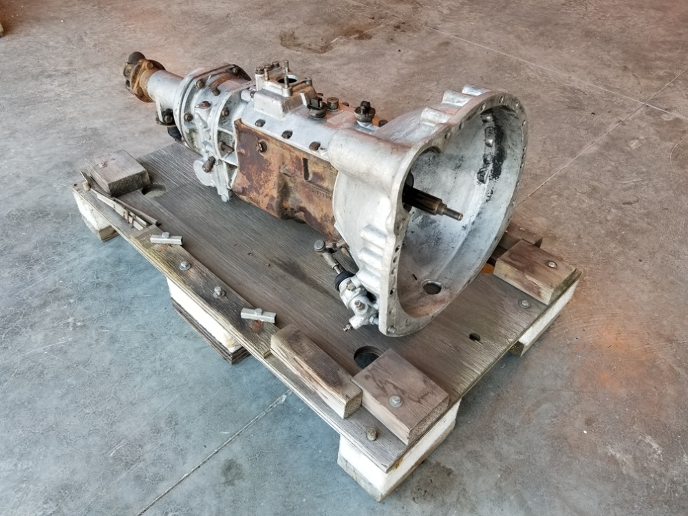 JAGUAR MK2 MARK 2 3.8 MOSS GEARBOX with OVERDRIVE TRANSMISSION CLOSED